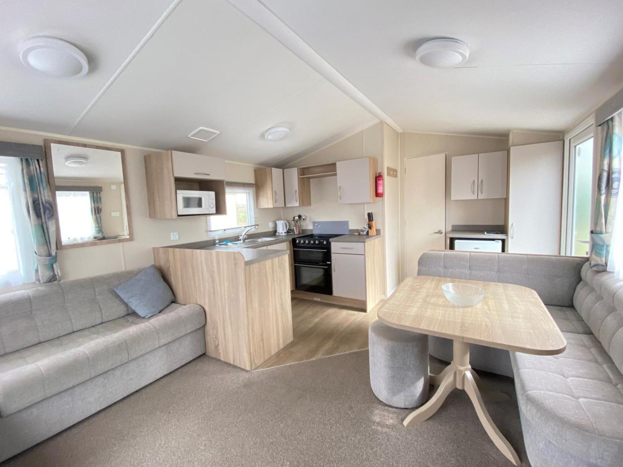 Linnhe Lochside Holidays Corpach